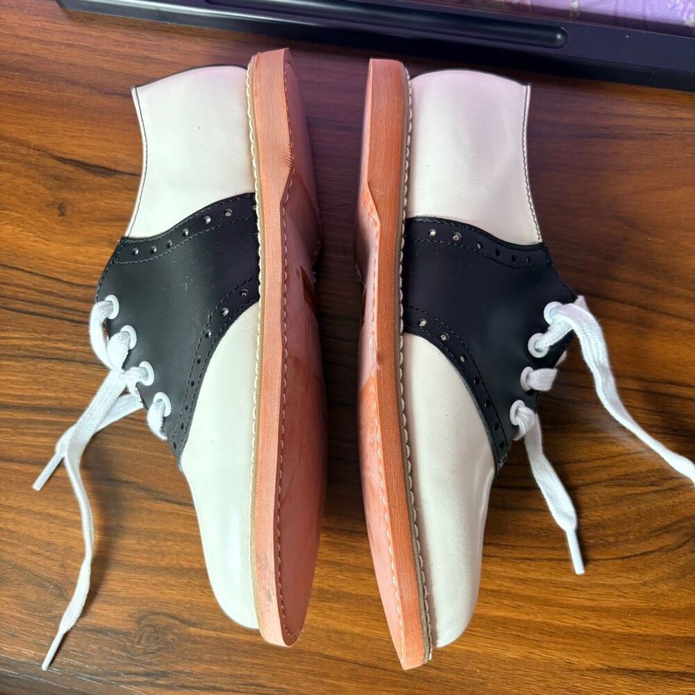 Kesco 4667 Girls 3.5 EE Classic Leather White Black Oxford Saddle Shoes NIB FLAW